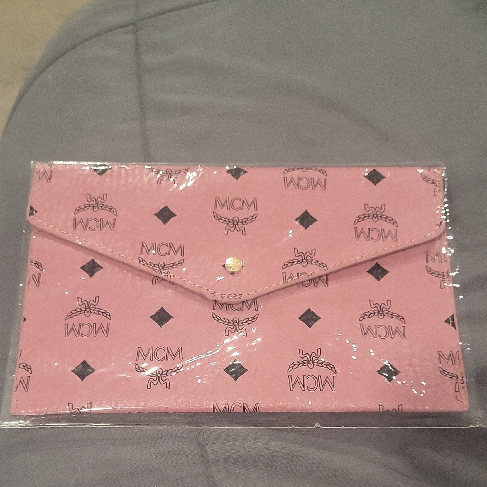 MCM Pink Duo  Logo Envelope Clutch New And Boxed Leather Unbraided Chain